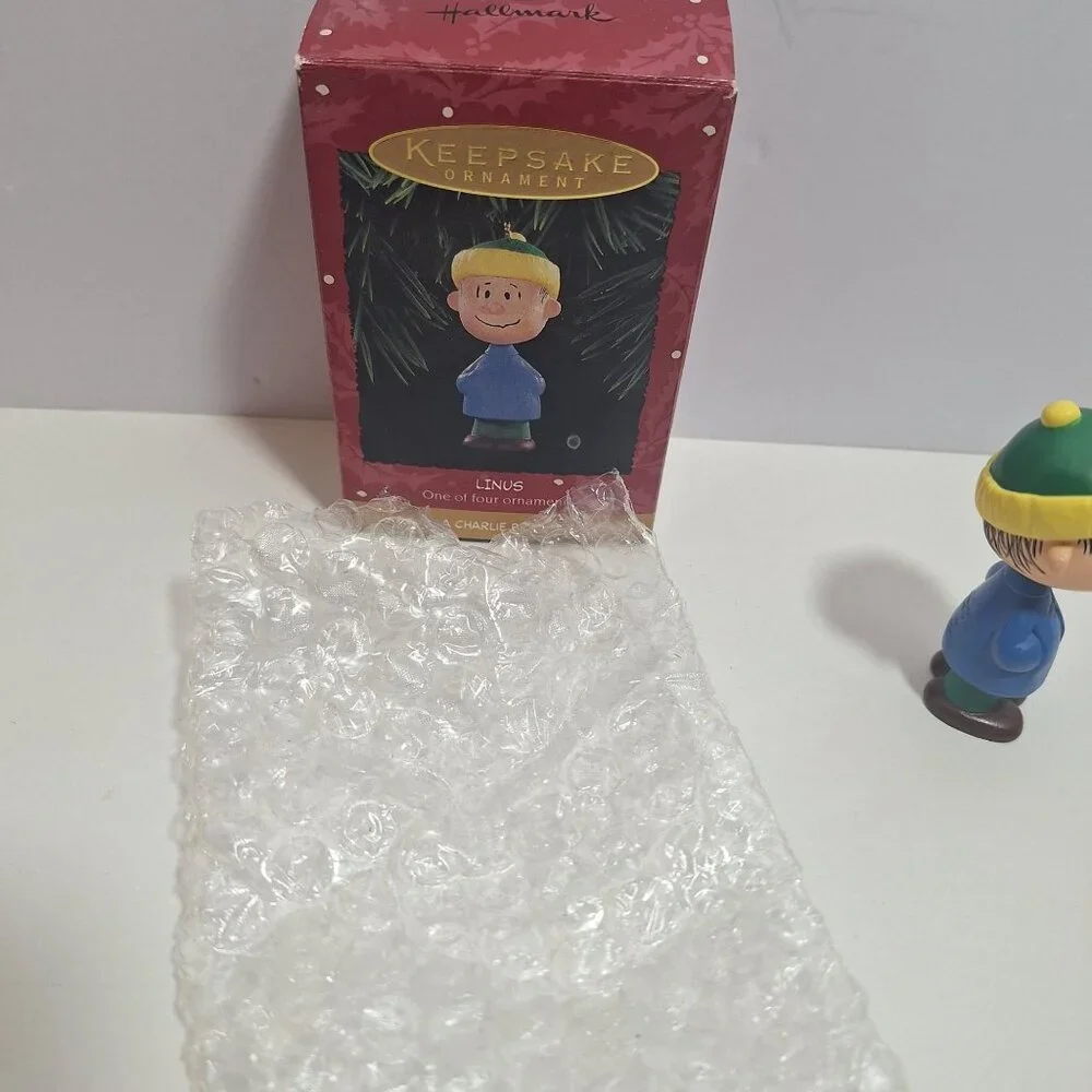 Hallmark Keepsake Ornament Linus Peanuts Charlie Brown Christmas 30th Anniv - Picture 7 of 13